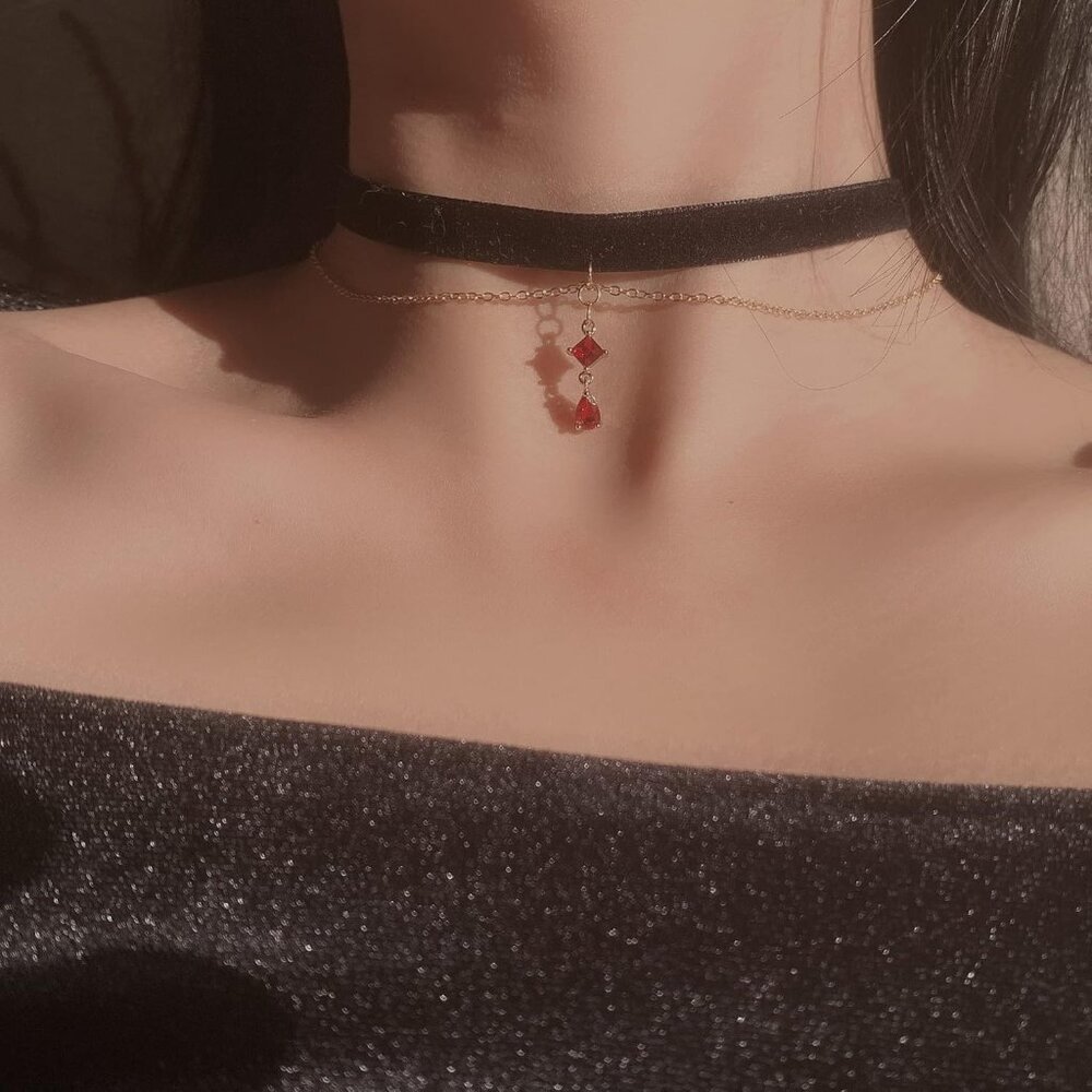 Black Velvet Red Pendant Choker Necklace for Women Gothic Lace Chokers Necklace - Picture 2 of 6
